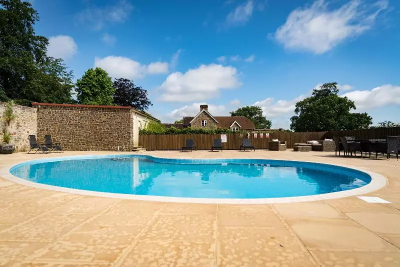 The Mole Resort Hotel Rooms
