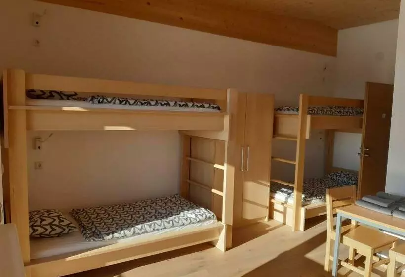 ユースホステル Haus Der Freundschaft   Gemeinnütziges Kinder  Und Jugendgästehaus