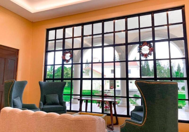 Отель Via Appia Tagaytay