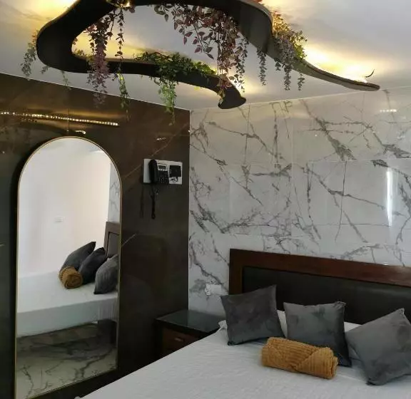 پانسیون Utopía Alicante   Hotel Boutique Para Adultos