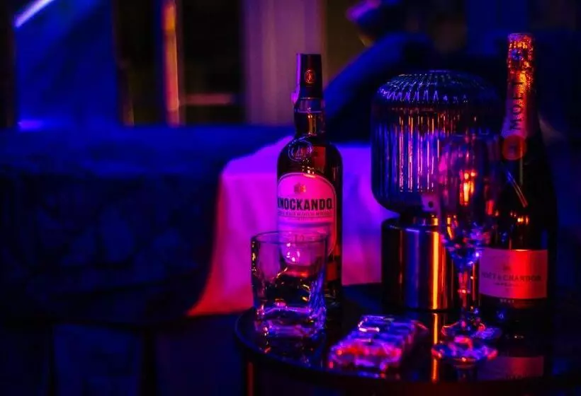 پانسیون Utopía Alicante   Hotel Boutique Para Adultos