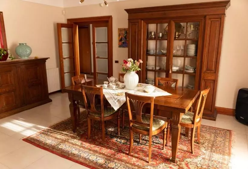 تختخواب و صبحانه Villa Annamaria