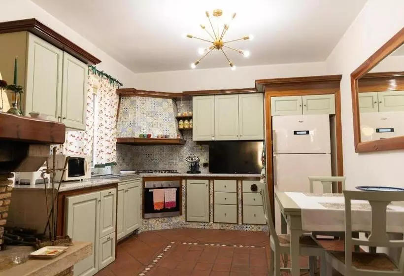 تختخواب و صبحانه Villa Annamaria