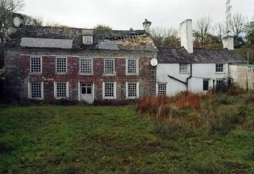 Cusgarne Manor Boutique B&b   Adults Only