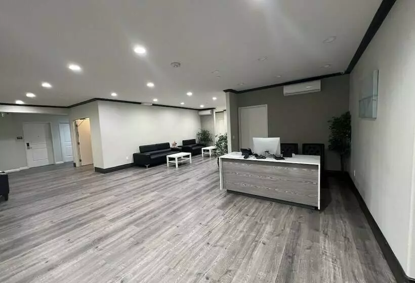 Hotelli Aspire Inn & Suites Orange