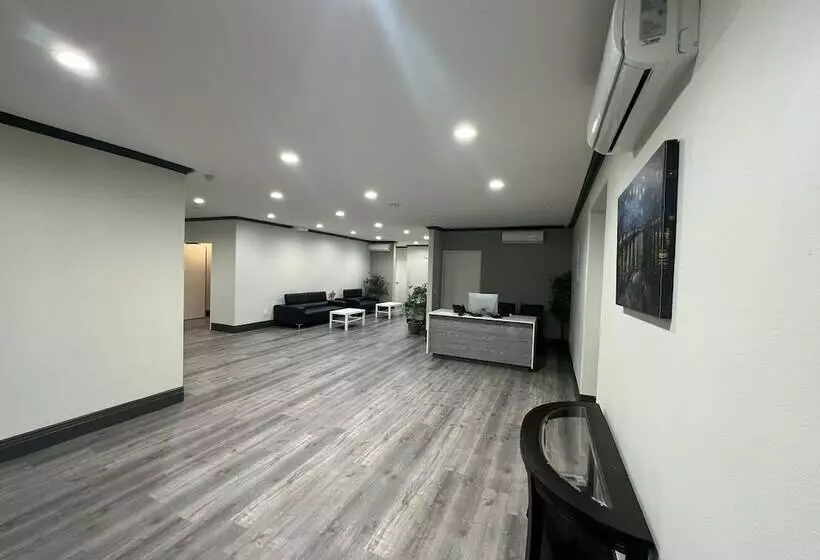 Hotelli Aspire Inn & Suites Orange