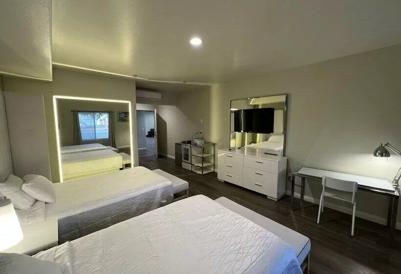 Hotelli Aspire Inn & Suites Orange