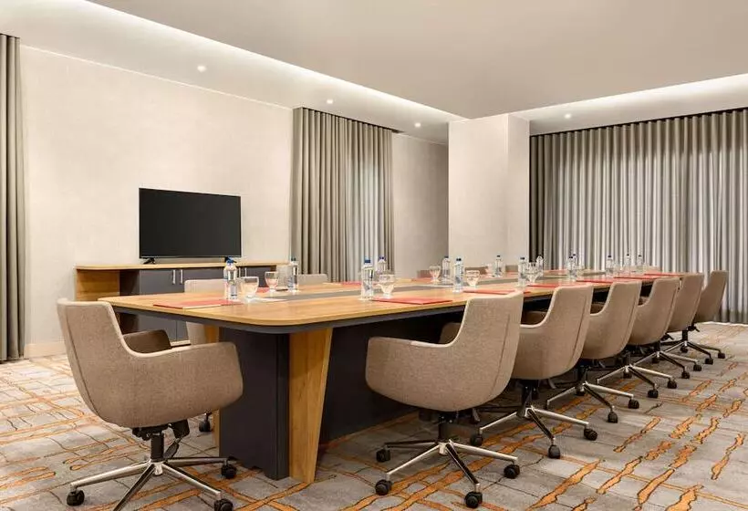 ホテル Ramada By Wyndham Adiyaman