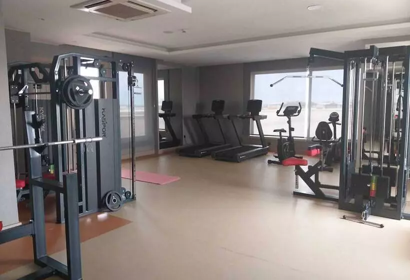 ホテル Ramada By Wyndham Adiyaman