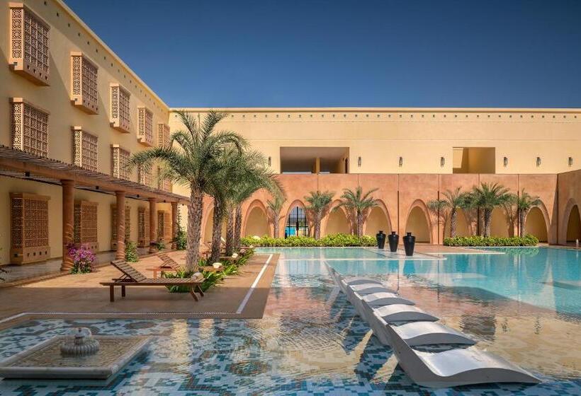 בית מלון כפרי Time Square Resort & Spa Bhuj