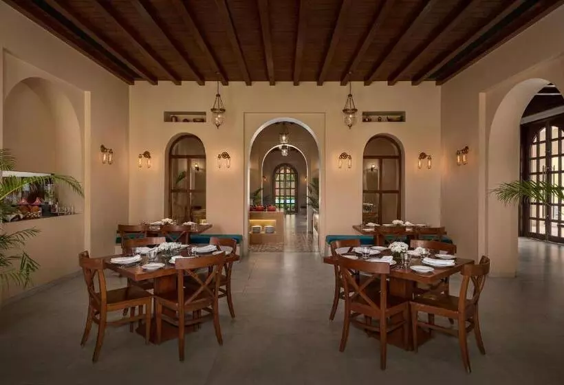ホテル Time Square Resort & Spa Bhuj