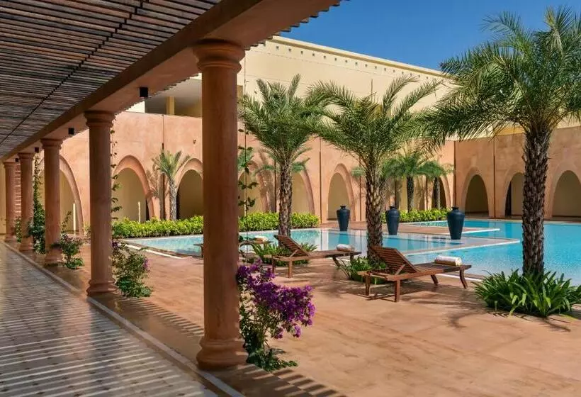 ホテル Time Square Resort & Spa Bhuj