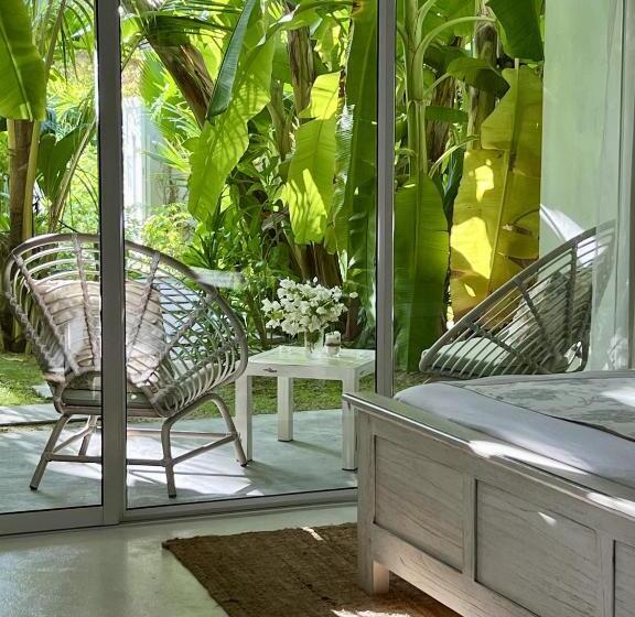 پانسیون Fairytale Inn