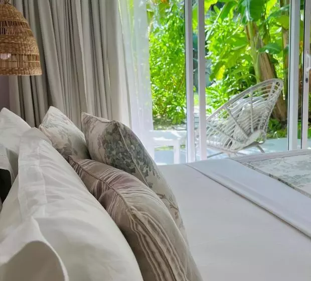 پانسیون Fairytale Inn