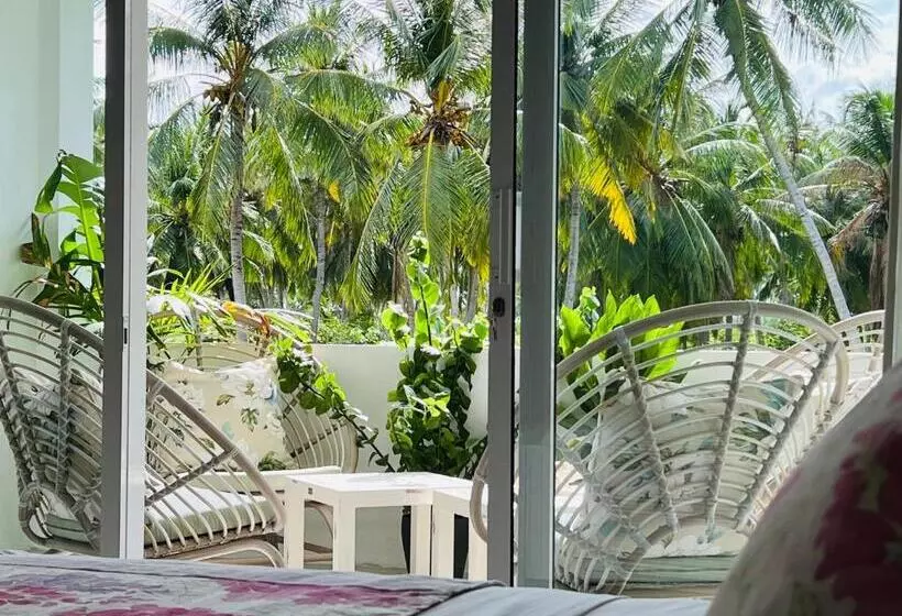 پانسیون Fairytale Inn