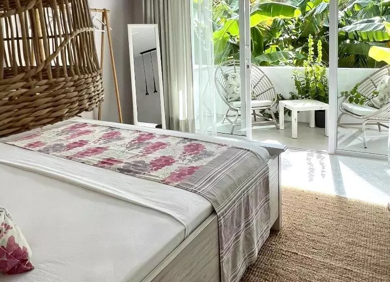 پانسیون Fairytale Inn