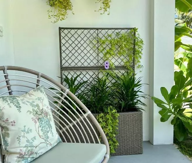 پانسیون Fairytale Inn