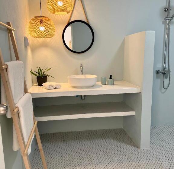 پانسیون Fairytale Inn