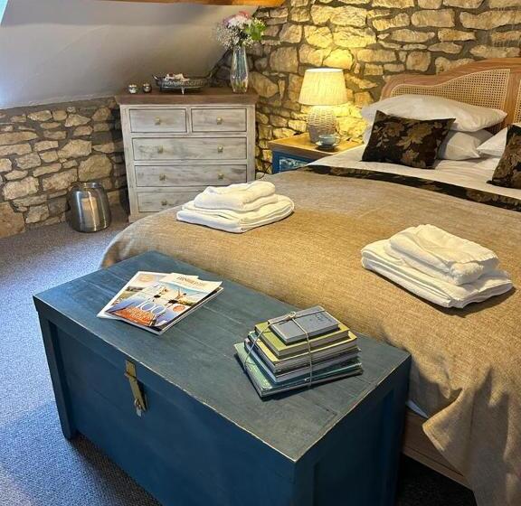 پانسیون Siam Cottage Guesthouse Over 300 Years Old With Thai Restaurant