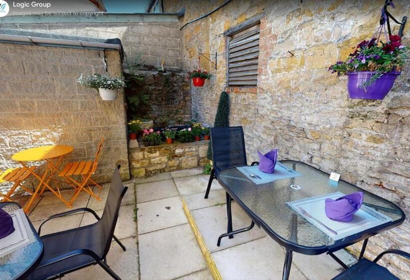 پانسیون Siam Cottage Guesthouse Over 300 Years Old With Thai Restaurant