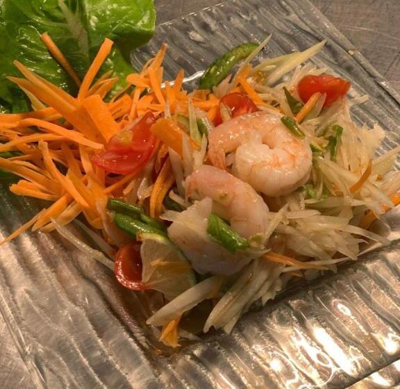 پانسیون Siam Cottage Guesthouse Over 300 Years Old With Thai Restaurant