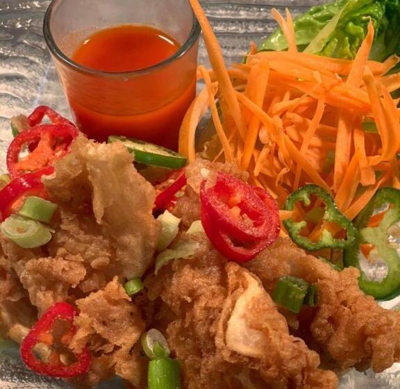 پانسیون Siam Cottage Guesthouse Over 300 Years Old With Thai Restaurant