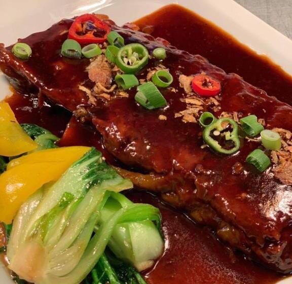 پانسیون Siam Cottage Guesthouse Over 300 Years Old With Thai Restaurant