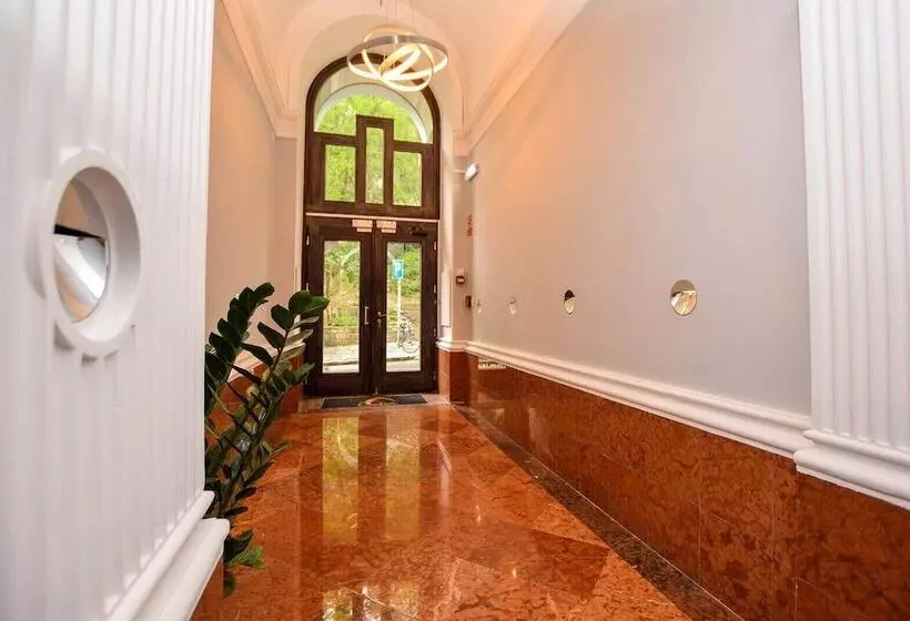 Váralja Home
