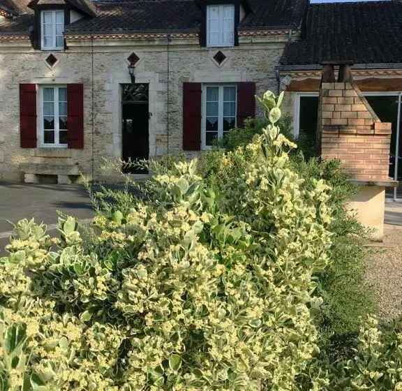 تختخواب و صبحانه Maison Aubergerac