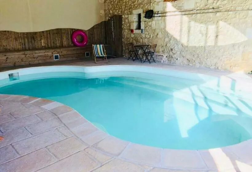 تختخواب و صبحانه Maison Aubergerac