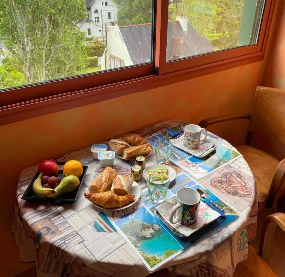 تختخواب و صبحانه Nid De Pie