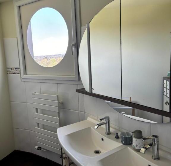 تختخواب و صبحانه Nid De Pie