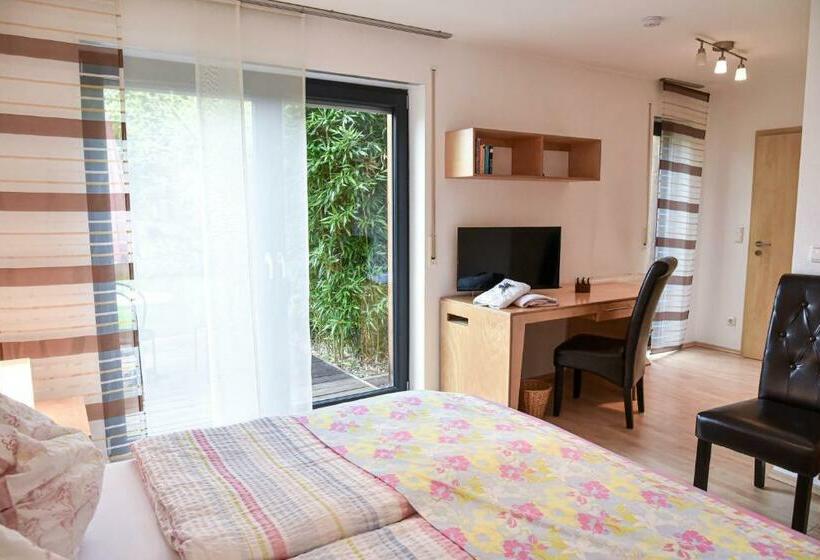 Bed and Breakfast Pension Froschkönig