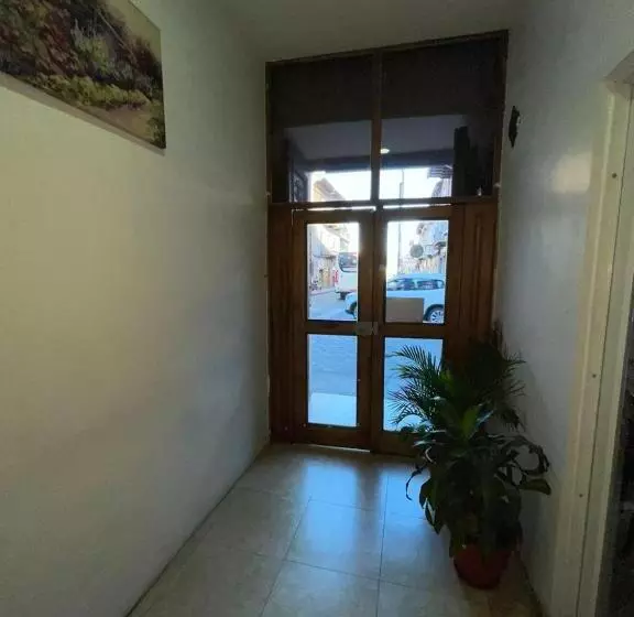 هتل Hostal El Rio