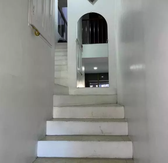 هتل Hostal El Rio