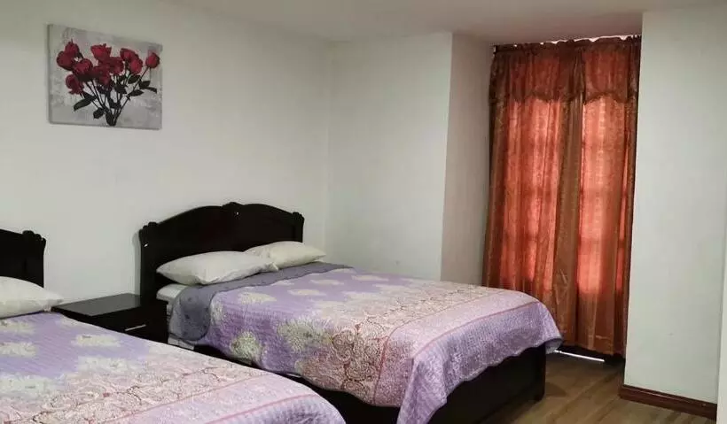 هتل Hostal El Rio