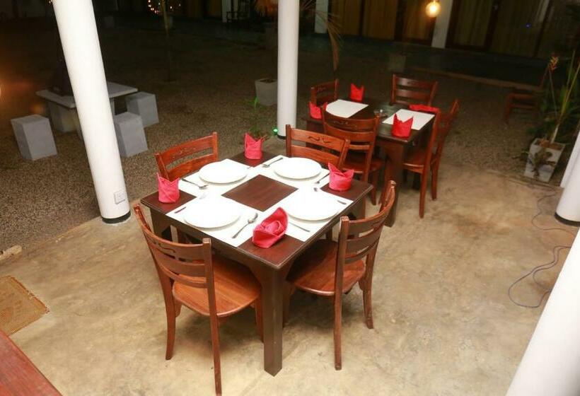 בית מלון כפרי Jayaa Beach