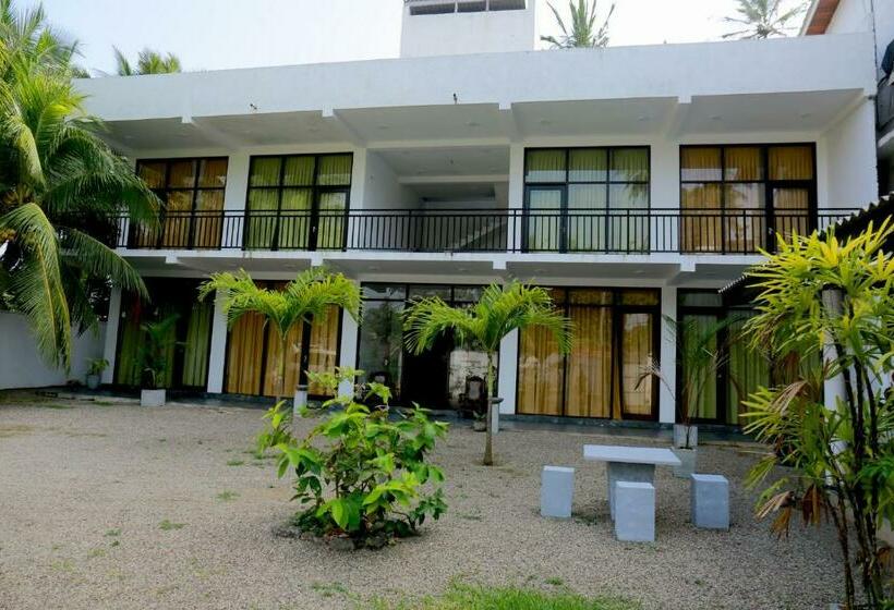 בית מלון כפרי Jayaa Beach