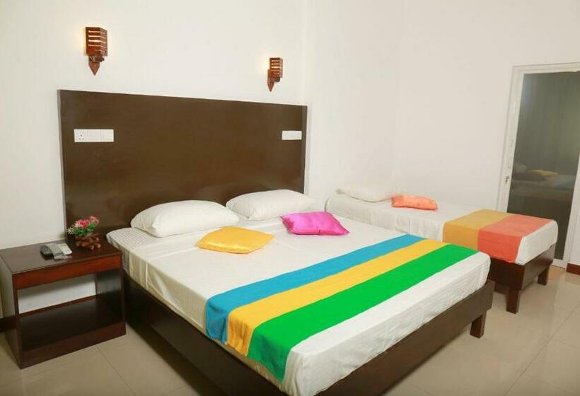 בית מלון כפרי Jayaa Beach