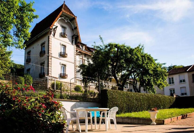 فندق Pension Gérard