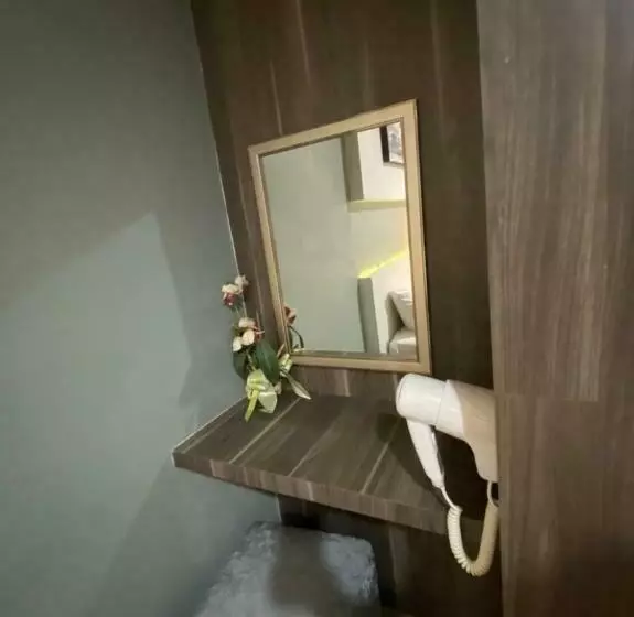 هتل We Resident