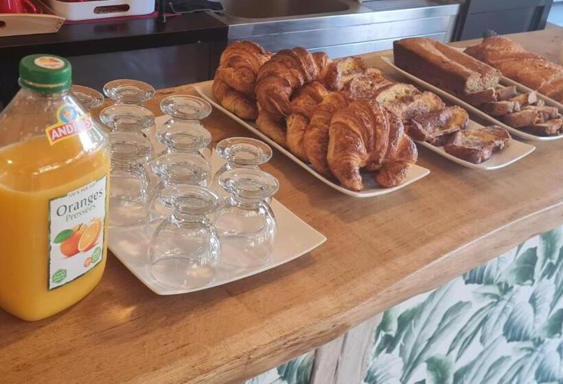 민박 La Casa Color