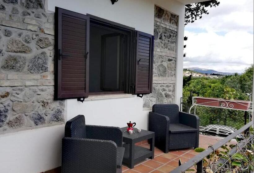 Ludomar Country Residence Rooms & Apartments