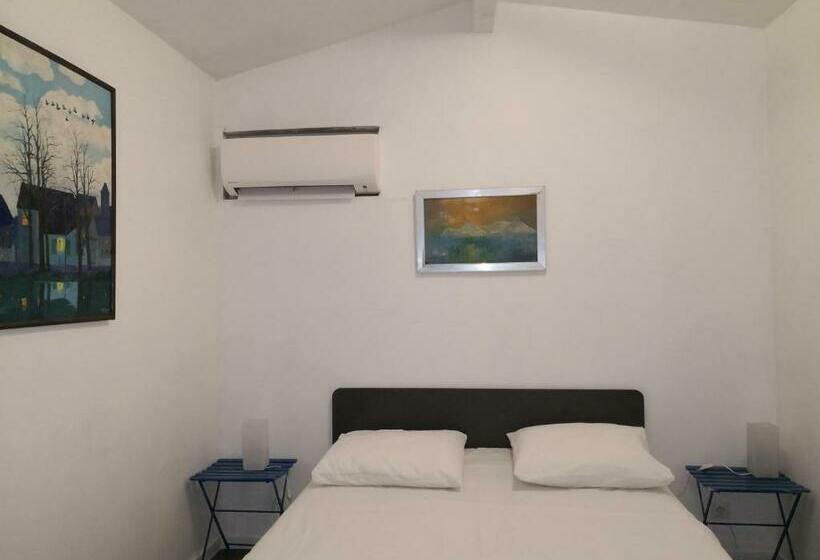 ベッドアンドブレックファースト La Petite Maison De Lingling