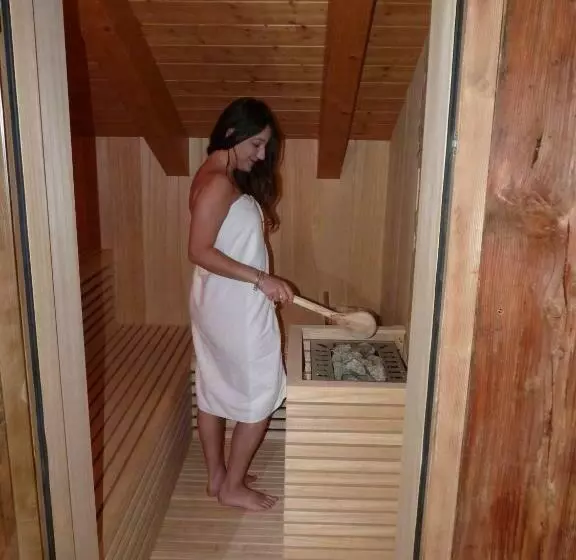 ホテル Agritur Dal Fior La Casa Nel Bosco