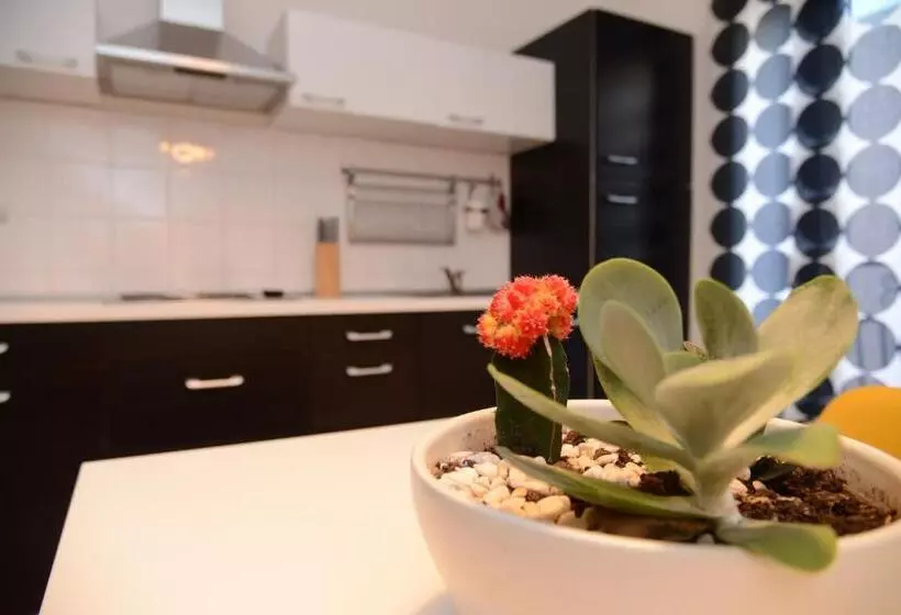 Majatalo Jonico Guest House