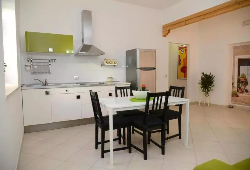 Majatalo Jonico Guest House