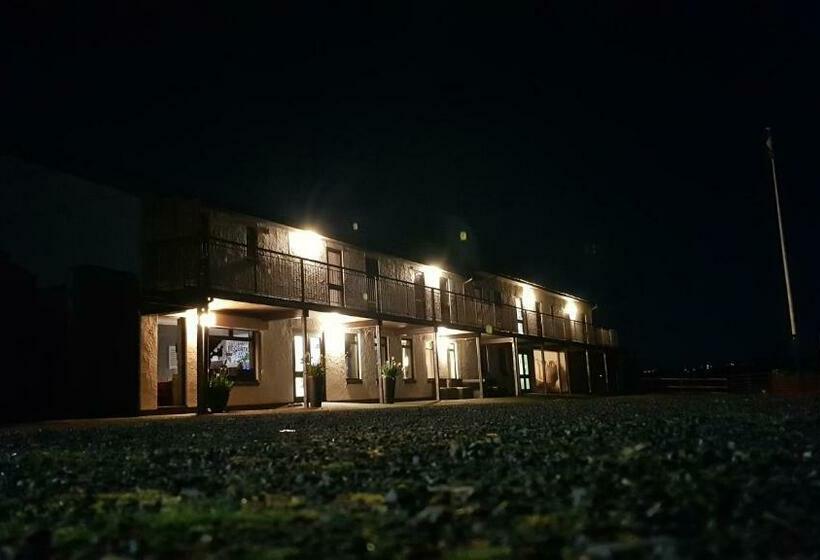 ユースホステル Basecamp Wales