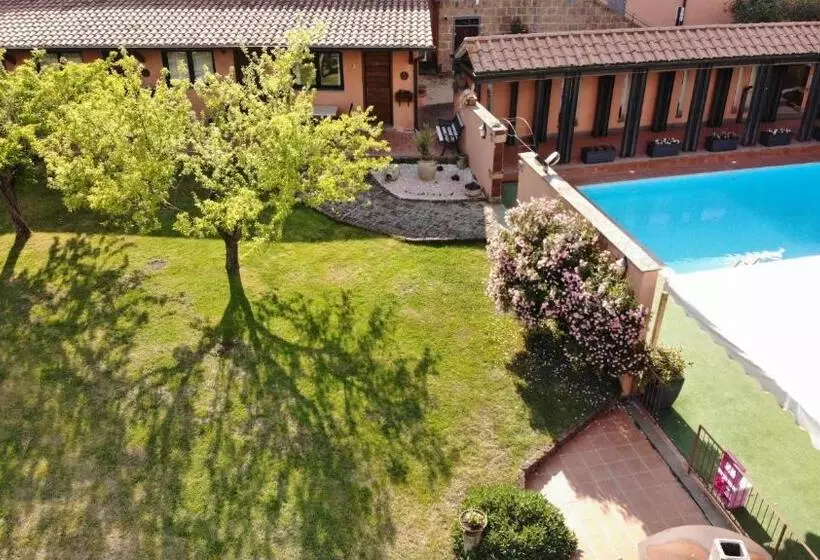 ホテル Agriturismo Montefosco