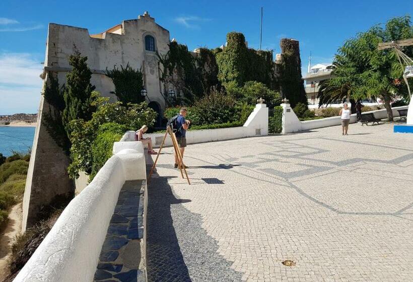 פנסיון Golfinho Azul